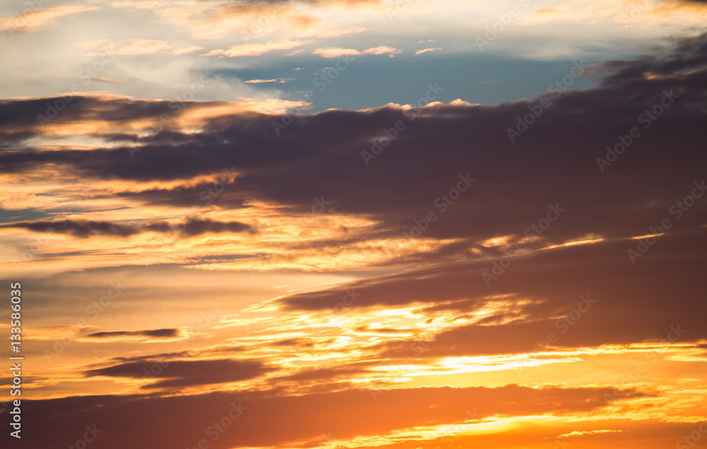 Fototapeta premium colorful dramatic sky with cloud at sunset