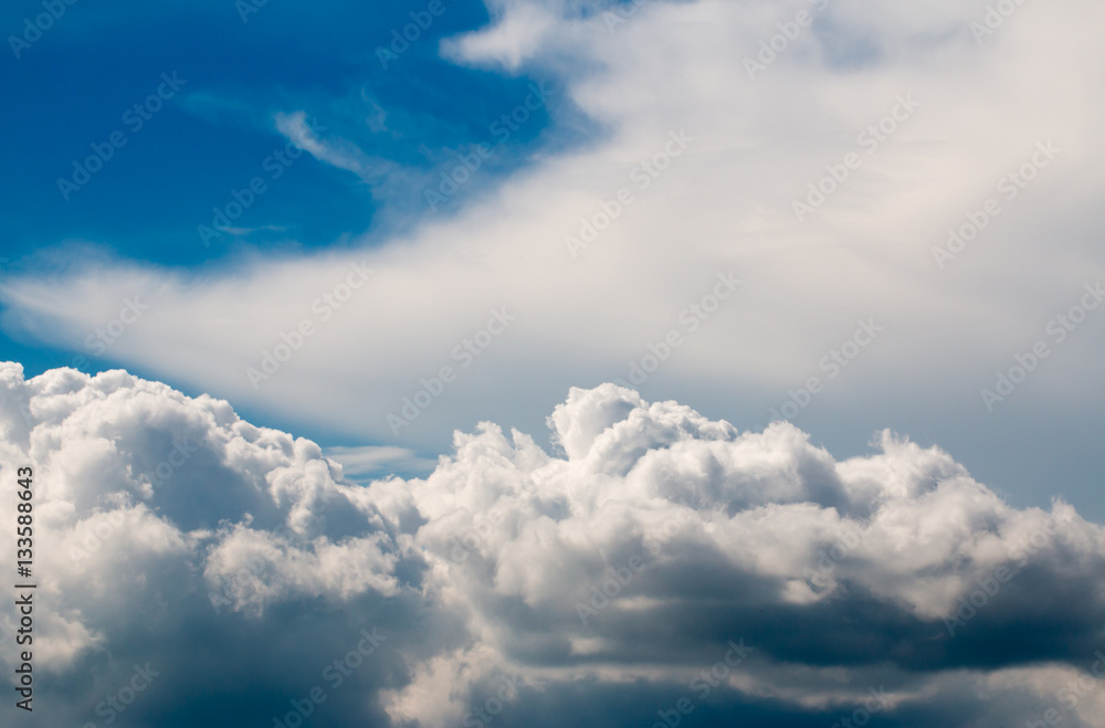 Obraz premium colorful dramatic sky with cloud at sunset