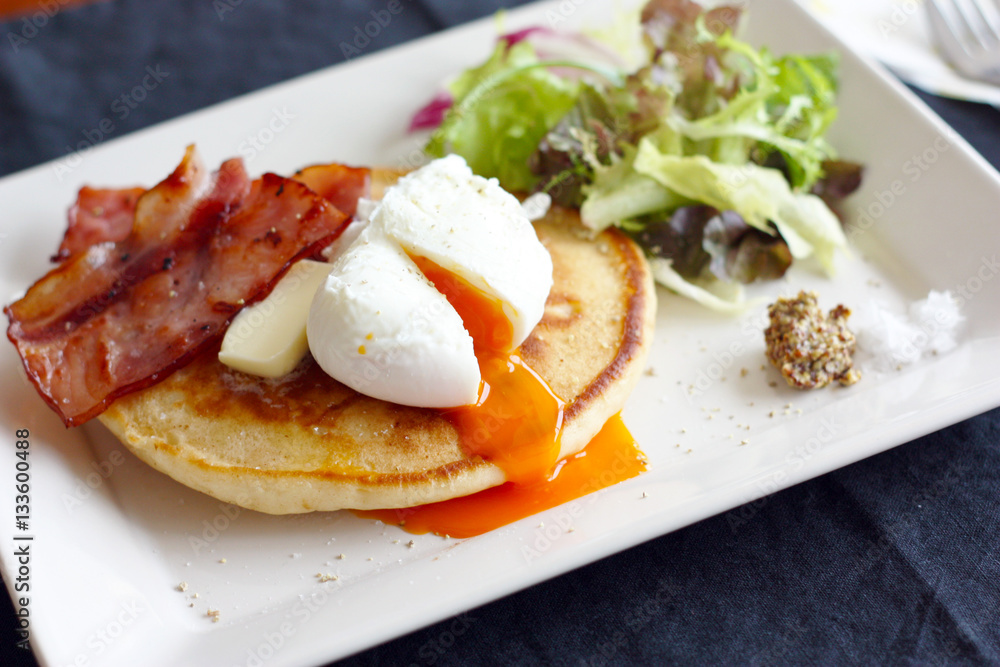 Pancakes with Poached Egg and Bacon