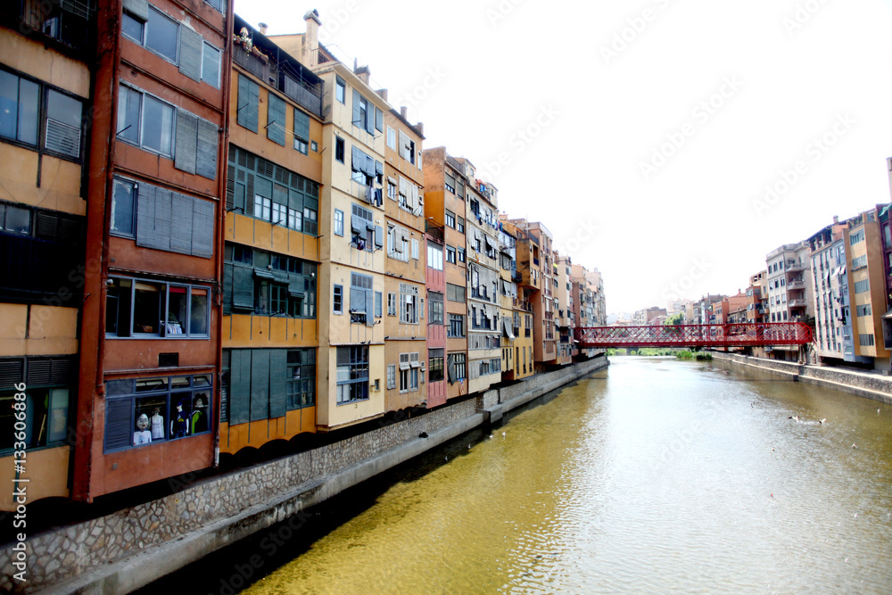 Onyar River in Girona and color at home