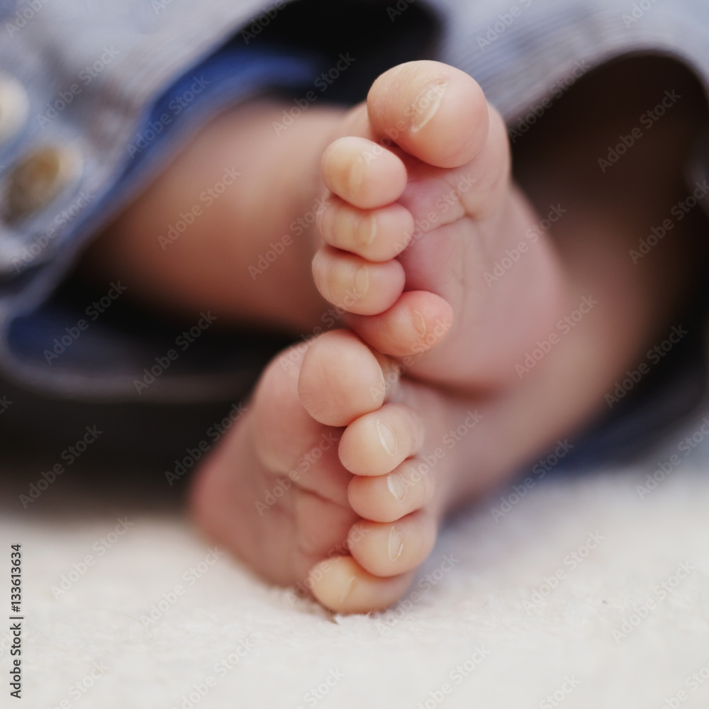 bare feet of newborn baby bare feet of newborn baby