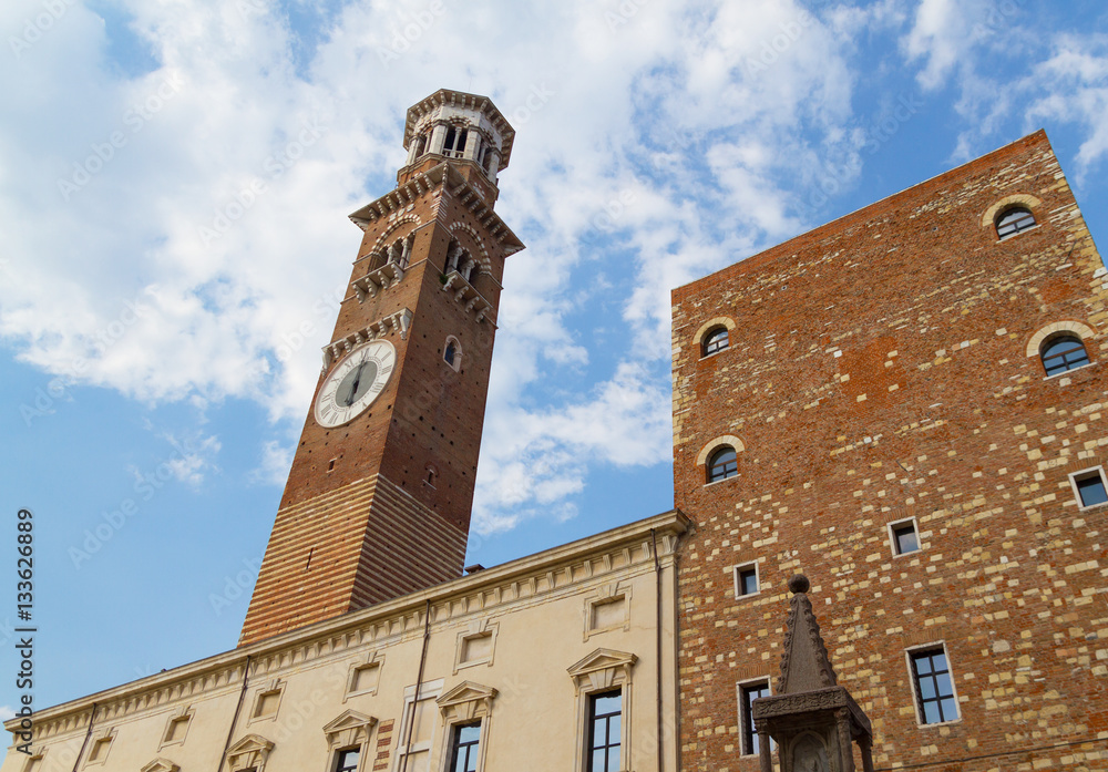 Fototapeta premium Lamberti tower in Verona, Italy