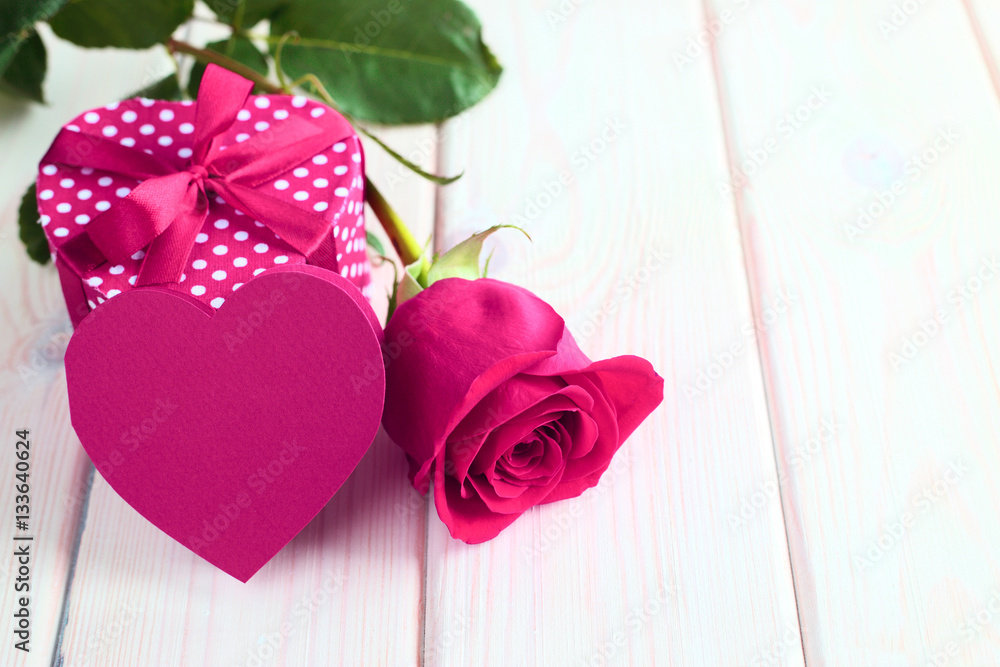 Valentines day gift and rose Valentines day gift and rose