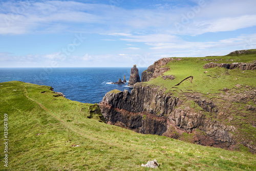 Obraz na płótnie Macleod's Maidens at Idrigill Point near Dunvegan on the Isle of Skye, Scotland, UK. w salonie