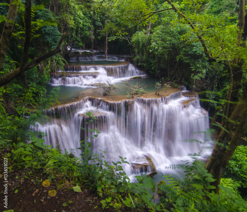Huay Mae Kamin Waterfall, beautiful waterfall in autumn forest, Kanchanaburi province, Thailand © chokniti