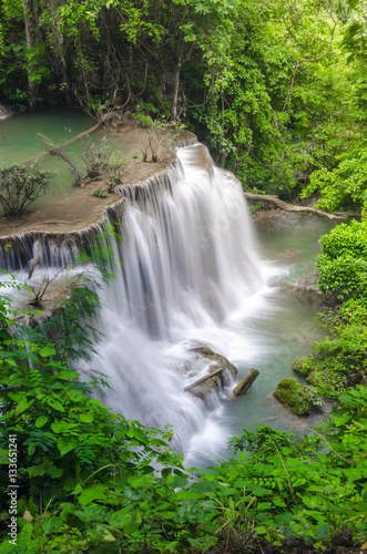 Fototapeta Naklejka Na Ścianę i Meble -  Huay Mae Kamin Waterfall, beautiful waterfall in autumn forest, Kanchanaburi province, Thailand