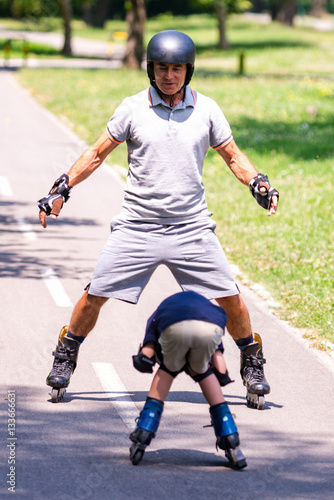Roller skating in the park © Microgen