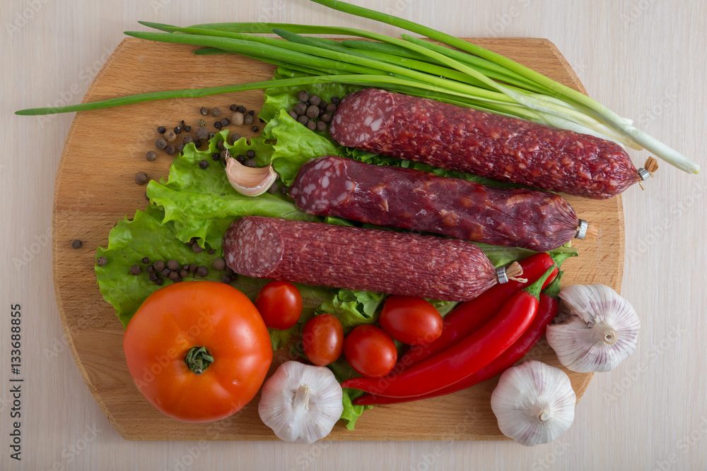 Салями с овощами и специями Салями с овощами и специями