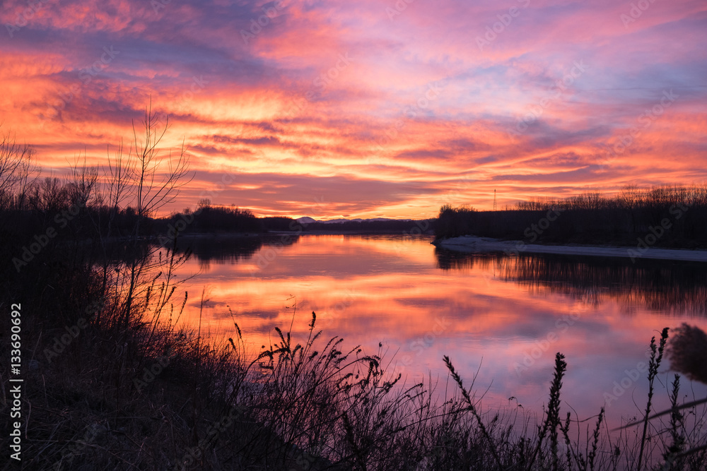 Tramonto sul fiume Po