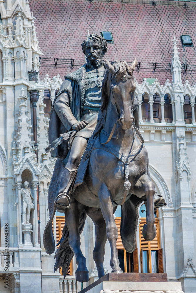 Fototapeta premium Statue of Count Gyula Andrassy. Hungarian Parliament, Budapest.