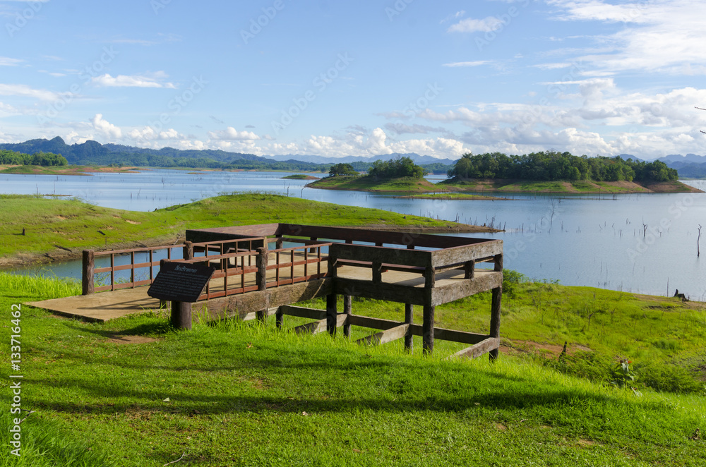 Obraz premium Tropical forest lake in Thailand