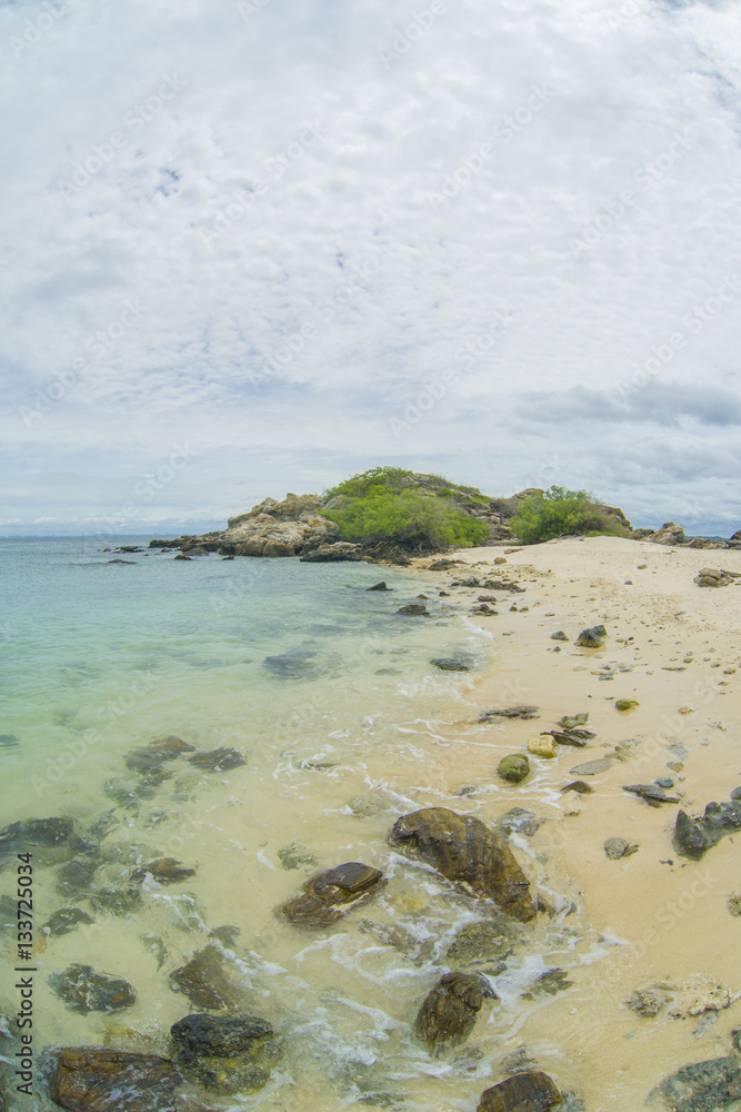 The Bank of the small uninhabited Islands. The Bank of the small uninhabited Islands.