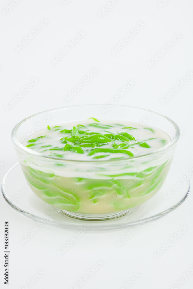 Thai dessert, rice noodles made of rice eaten with coconut milk Thai dessert, rice noodles made of rice eaten with coconut milk