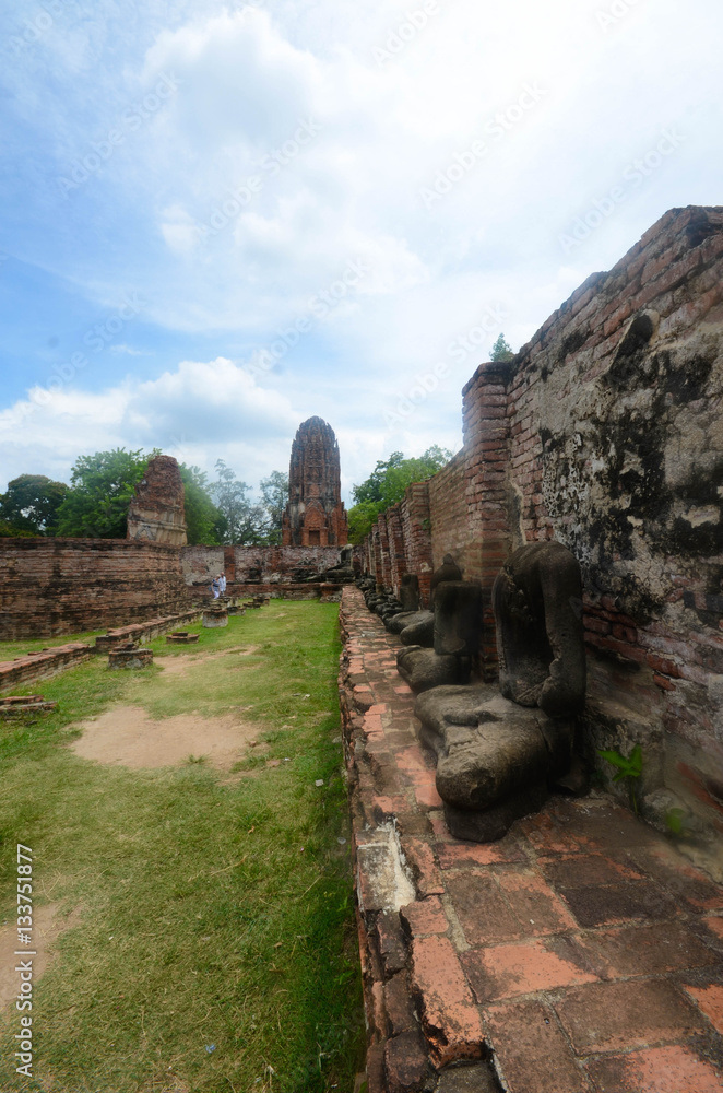 Alte Ruine von Wat Mahathat in Ayuthaya / Thailand