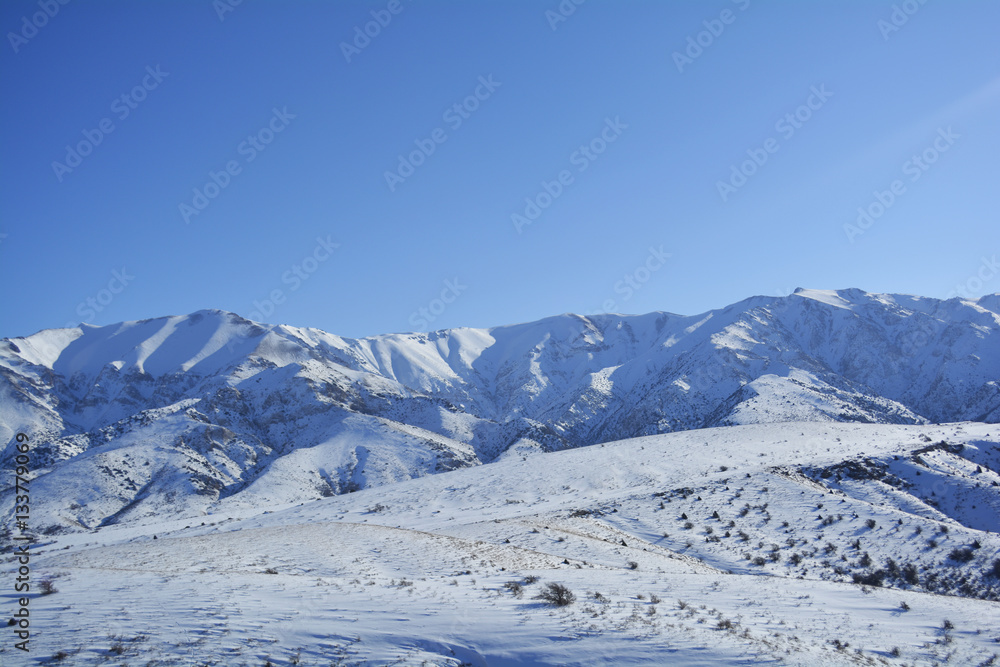 snowy peaks snowy peaks