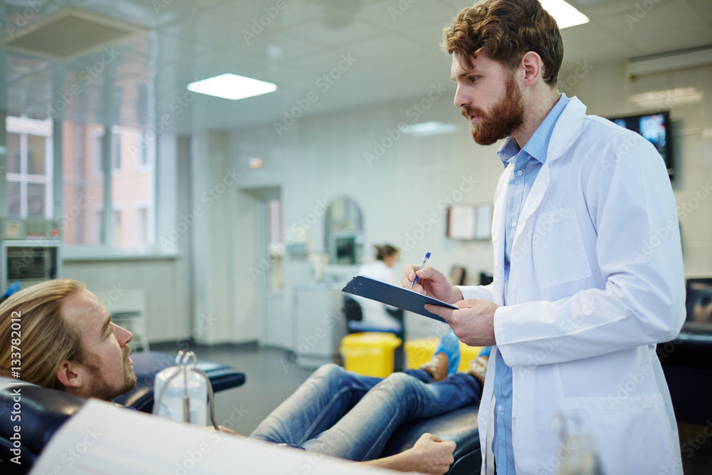 Obraz premium Consulting in clinic