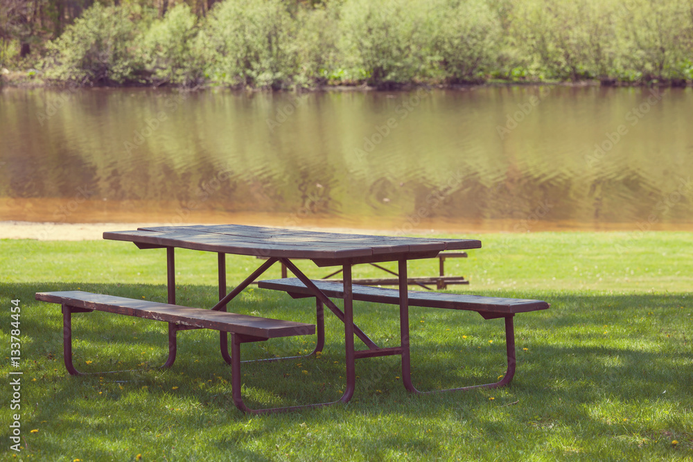 Obraz premium Picnic table