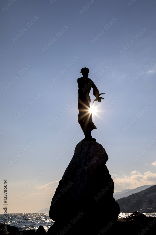 Naklejka premium Opatija,Kroatien, Sehenswürdigkeit Jungfrau mit der Möwe