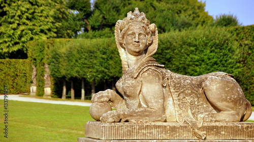 Sandsteinfigur im Barockgarten Großsedlitz photo