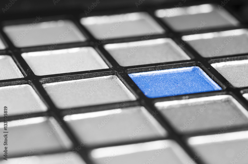 Eye shadows with one bright color, choice of style