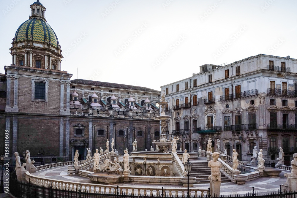 Sizilien - Palermo - Fontana Pretoria (Platz der Schande)