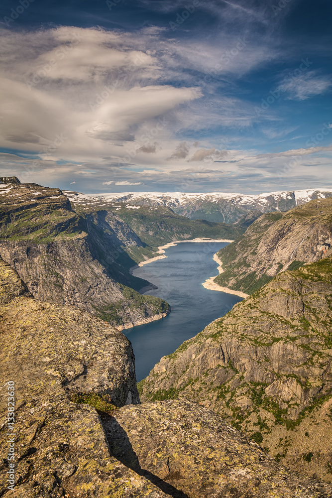Naklejka premium View on the lake from the road Trolltunga Ringedalsvatnet