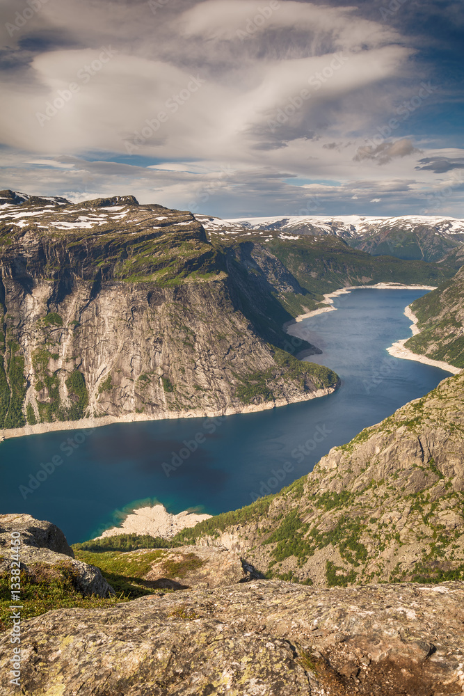 Naklejka premium View on the lake from the road Trolltunga Ringedalsvatnet