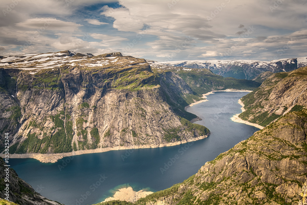 Naklejka premium View on the lake from the road Trolltunga Ringedalsvatnet 