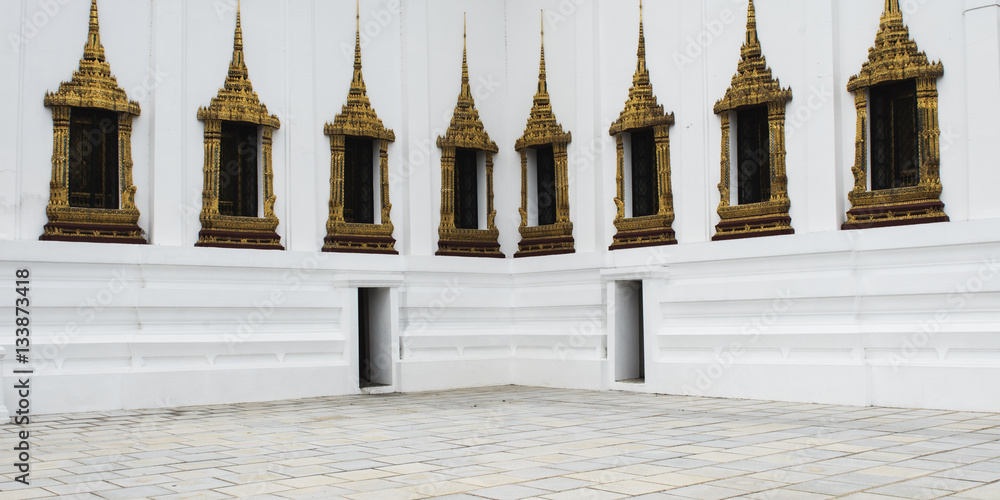 Fototapeta premium Thai Style Buddhist Architecture Concept