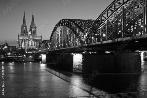 Köln, Dom, Hohenzollernbrücke © pitsch22