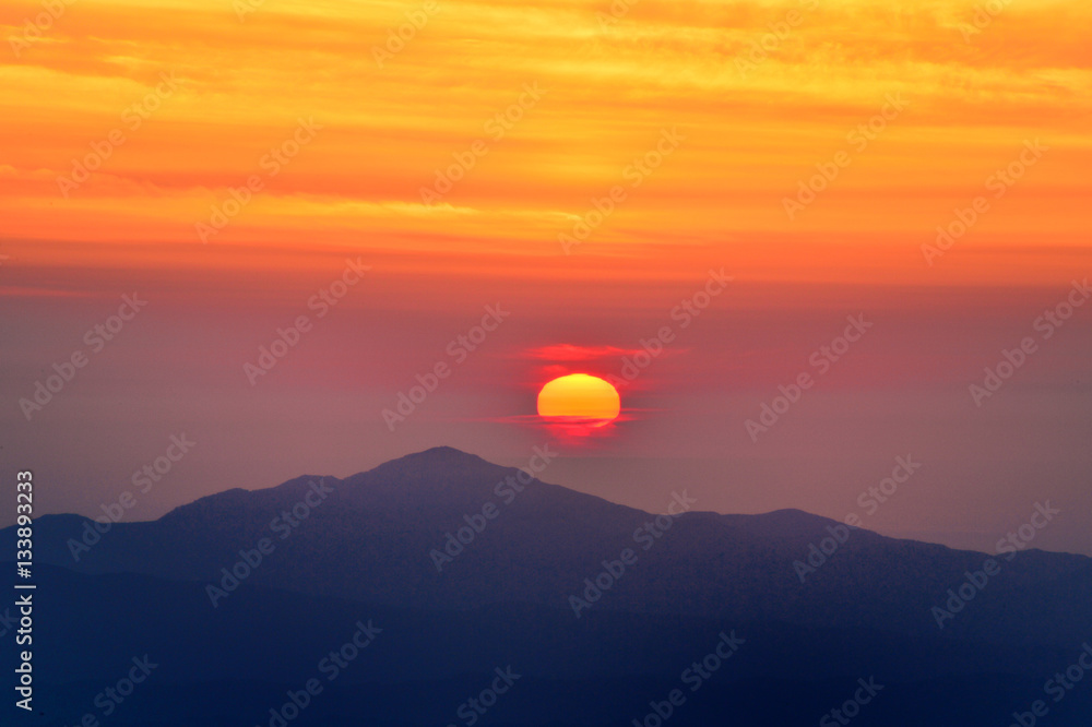 山頂から望む夕日 山頂から望む夕日