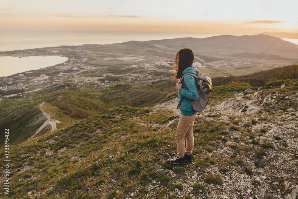 Fototapeta premium Traveler walking at sunset
