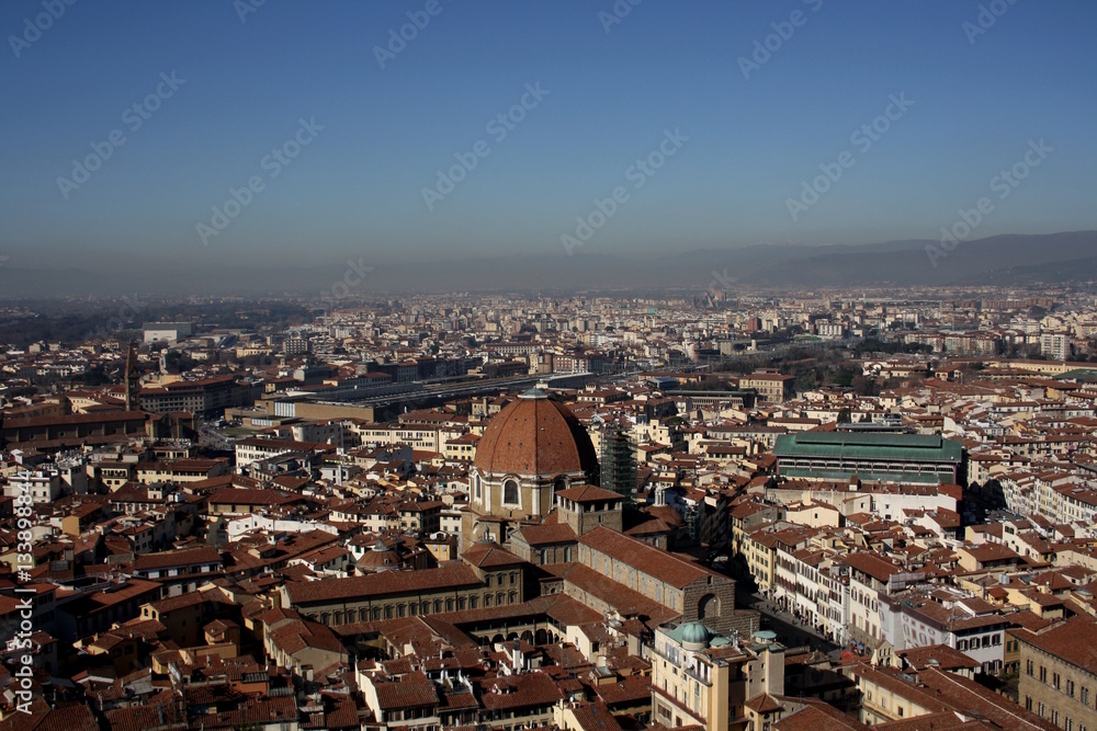 Florenz, Panoramablick vom Duomo mit Markthalle und Basilica di San Lorenzo