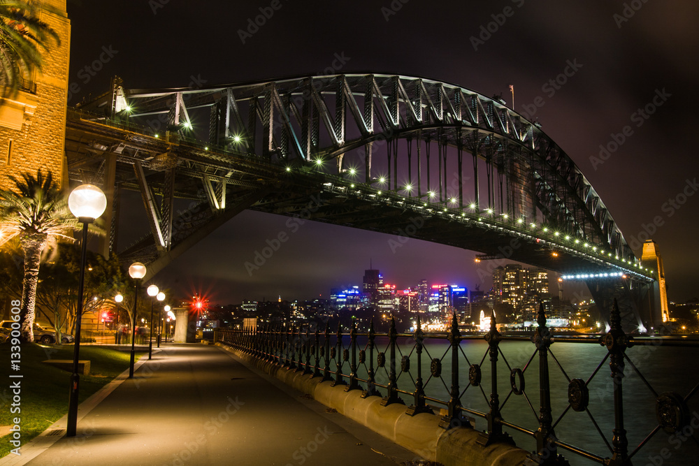 Fototapeta premium Sydney Harbour Bridge At Dusk