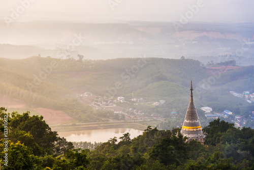 Konstfotografi Mist of the Kho Hong hill in Hat Yai Thailand in the morning