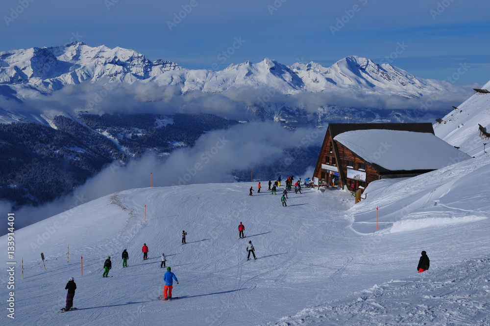 Schweizer Alpen: Die Skiregion Stäzerhorn in der Lenzerheide