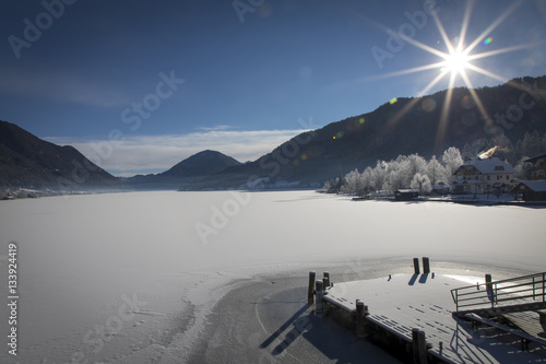 Panorama Winter am Weissensee in Kärnten, Österreich © Lunghammer