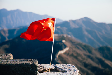 Wandcirkels China Chinese vlag boven de Grote Muur  © twinsterphoto