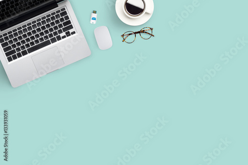 Tableau sur toile Hipster flat lay topview working table.