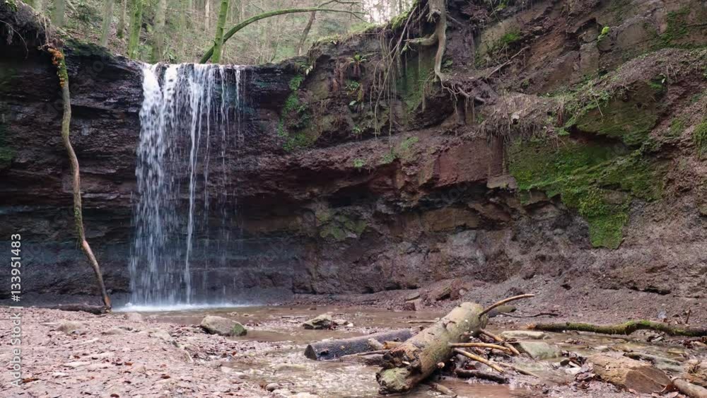 Wasserfall in der Hörschbachschlucht im Schwäbisch fränkischen Naturpark in Deutschland Wasserfall in der Hörschbachschlucht im Schwäbisch fränkischen Naturpark in Deutschland