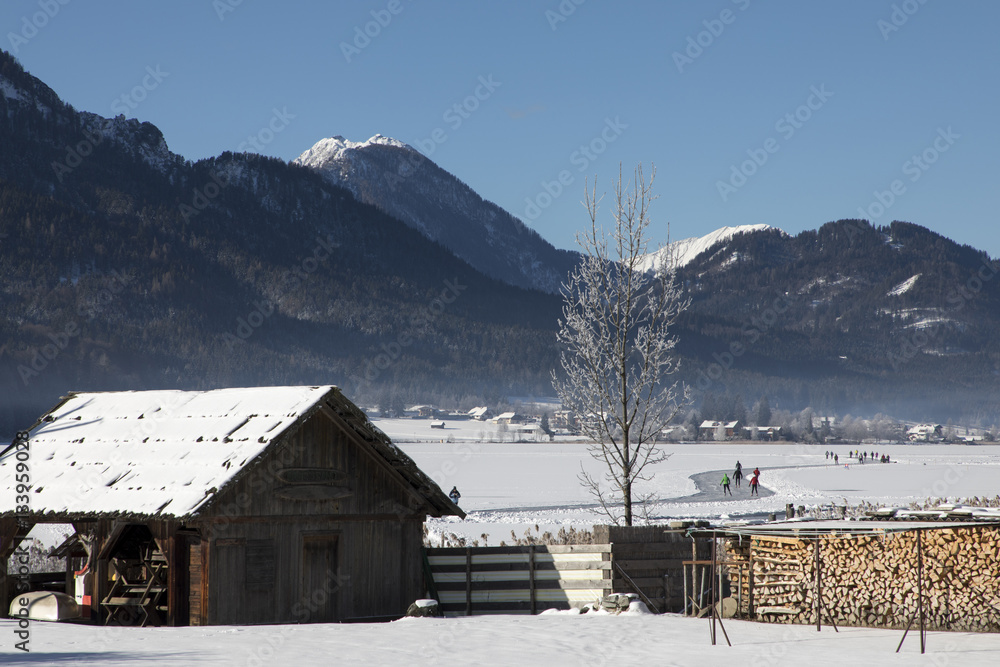 Winter am Weissensee in Kärnten, Österreich