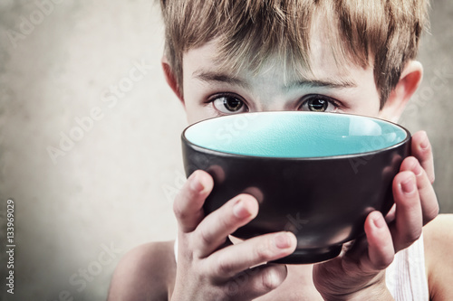 Принти на полотні Hunger