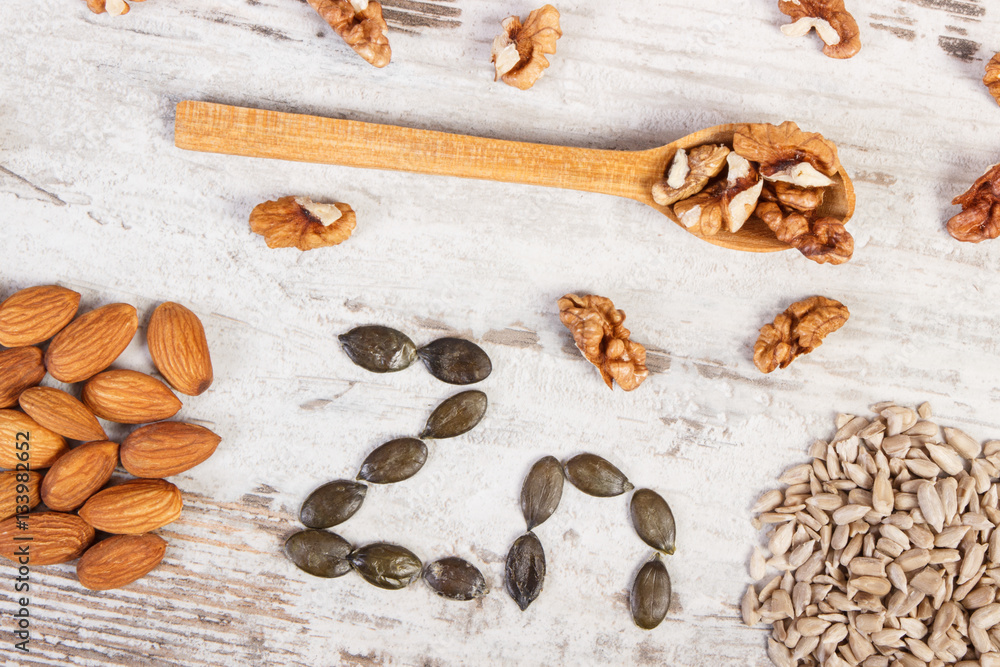Products and ingredients containing zinc and dietary fiber, healthy nutrition Products and ingredients containing zinc and dietary fiber, healthy nutrition