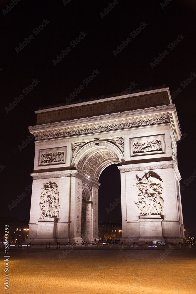 Arc de Triumph by night