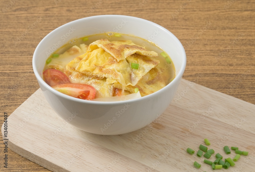 Delicious Thai Omelet Soup with Tomatoes, Onion and Scallion Delicious Thai Omelet Soup with Tomatoes, Onion and Scallion