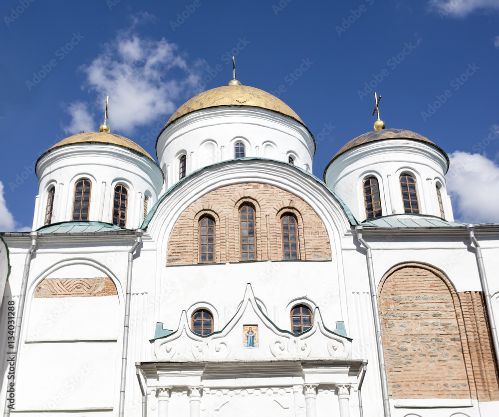 building a church in Ukraine, temple