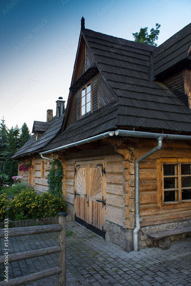 Drewniany dom w Zakopanem