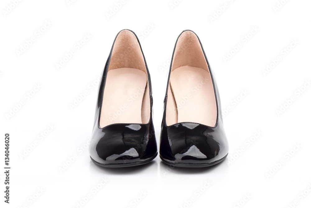 ZAPATOS DE MUJER EN PIEL CHAROL NEGRA CON TACÓN ZAPATOS DE MUJER EN PIEL CHAROL NEGRA CON TACÓN