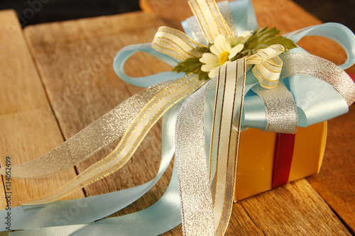 Elegance Golden Gift Box photo