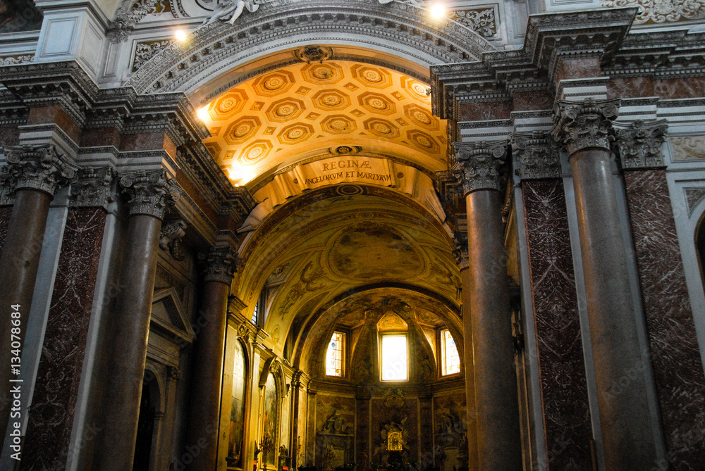 サンタ・マリア・デランジェリ・エ・デイ・マルティーリ聖堂（イタリア・ローマ） StockFoto Adobe Stock